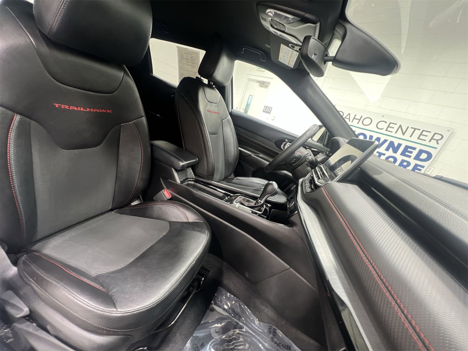 Used 2024 Jeep Compass Trailhawk image 23