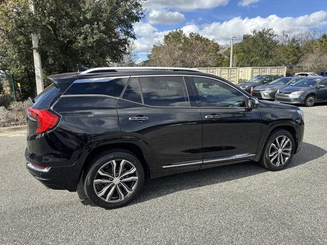 Used 2019 GMC Terrain Denali w/ Driver Alert Package II FWD image 2