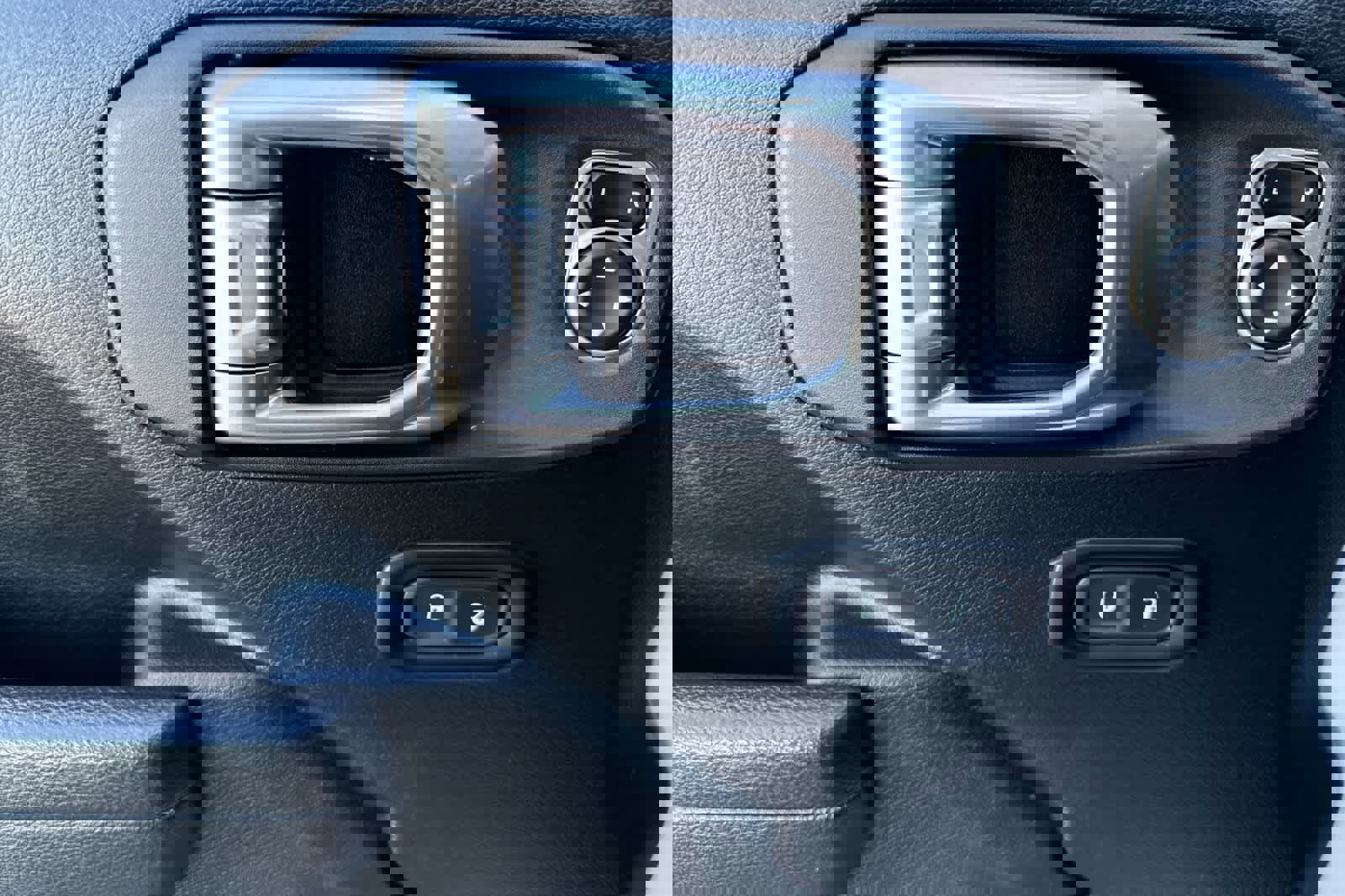 Used 2023 Jeep Wrangler Unlimited Rubicon w/ Cold Weather Group image 10