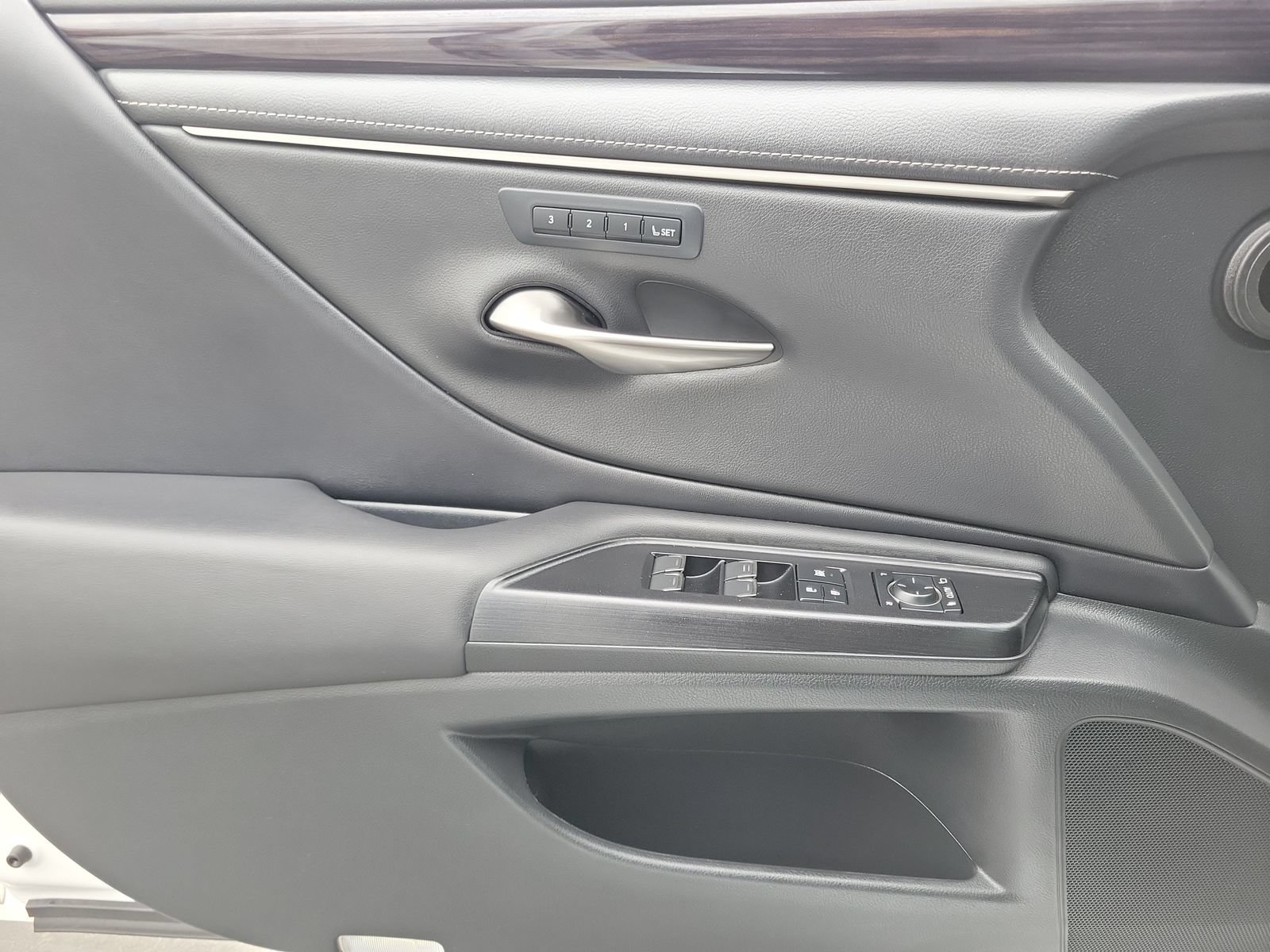 Used 2021 Lexus ES 350 w/ Premium Package FWD image 21