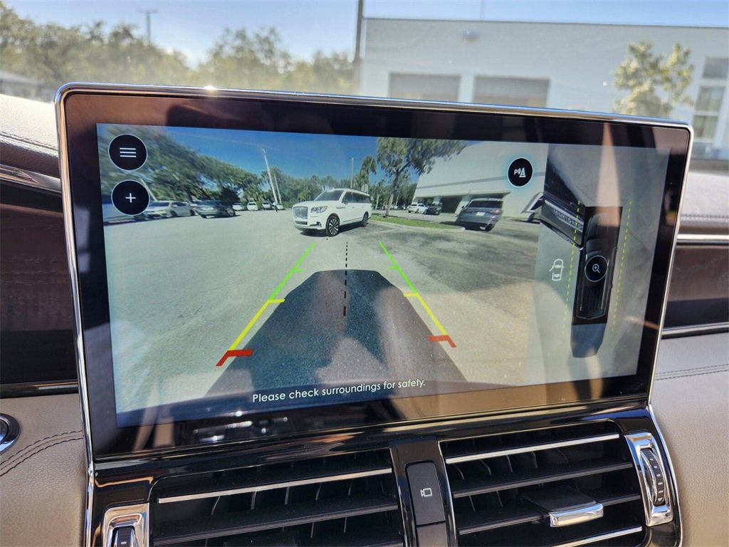 Certified 2022 Lincoln Navigator Reserve image 21