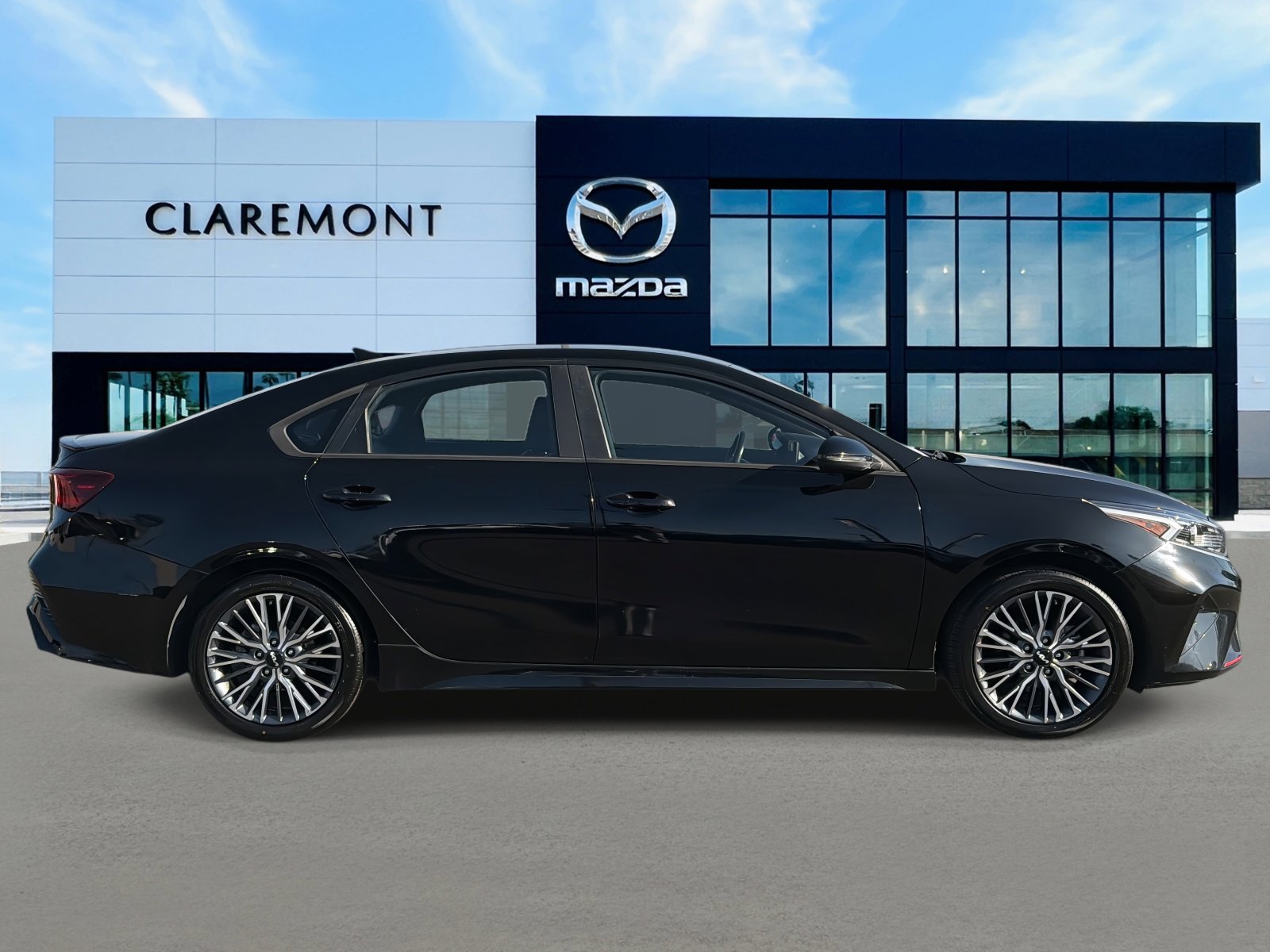 Used 2023 Kia Forte GT-Line image 4