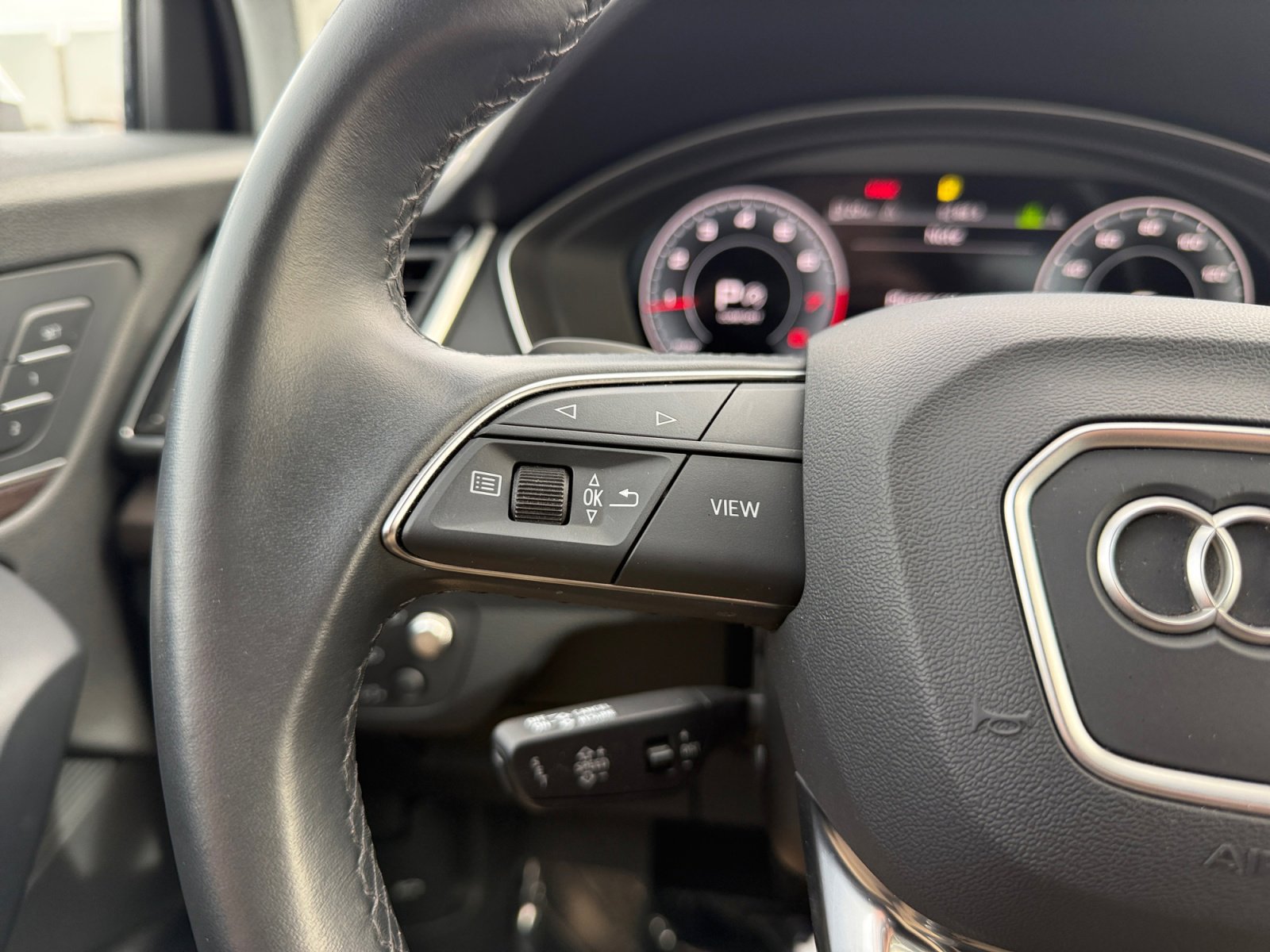 Used 2023 Audi Q5 2.0T Prestige w/ Prestige Package image 32