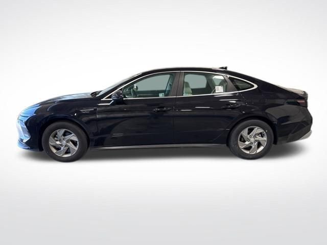 Used 2025 Hyundai Sonata SE image 8