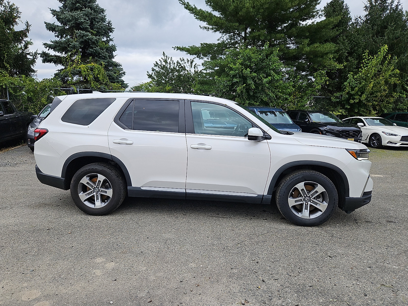 Used 2023 Honda Pilot EX-L image 8
