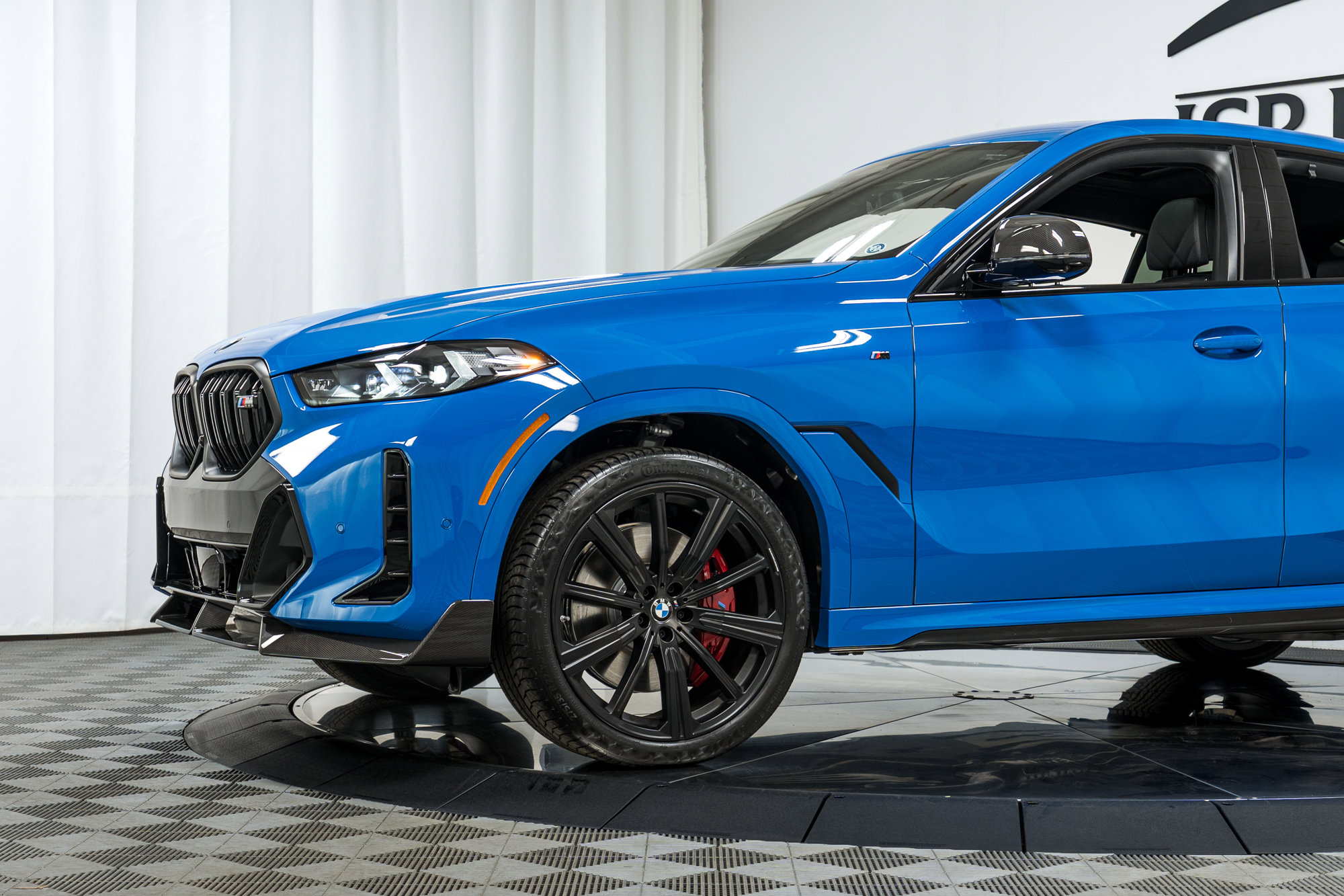 Used 2025 BMW X6 M60i w/ Executive Package image 26