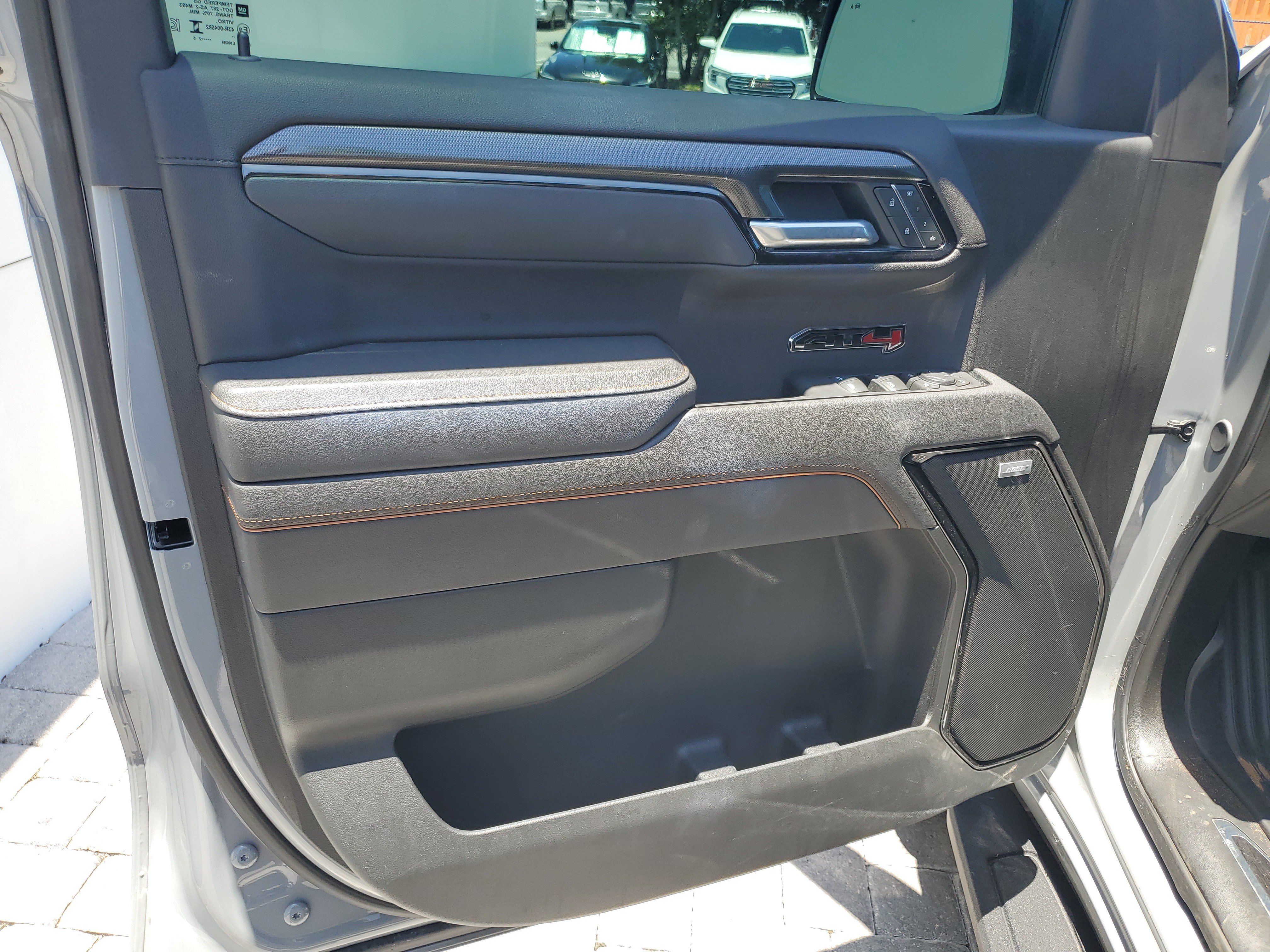 Used 2025 GMC Sierra 1500 AT4 w/ AT4 Premium Package AWD/4WD image 9