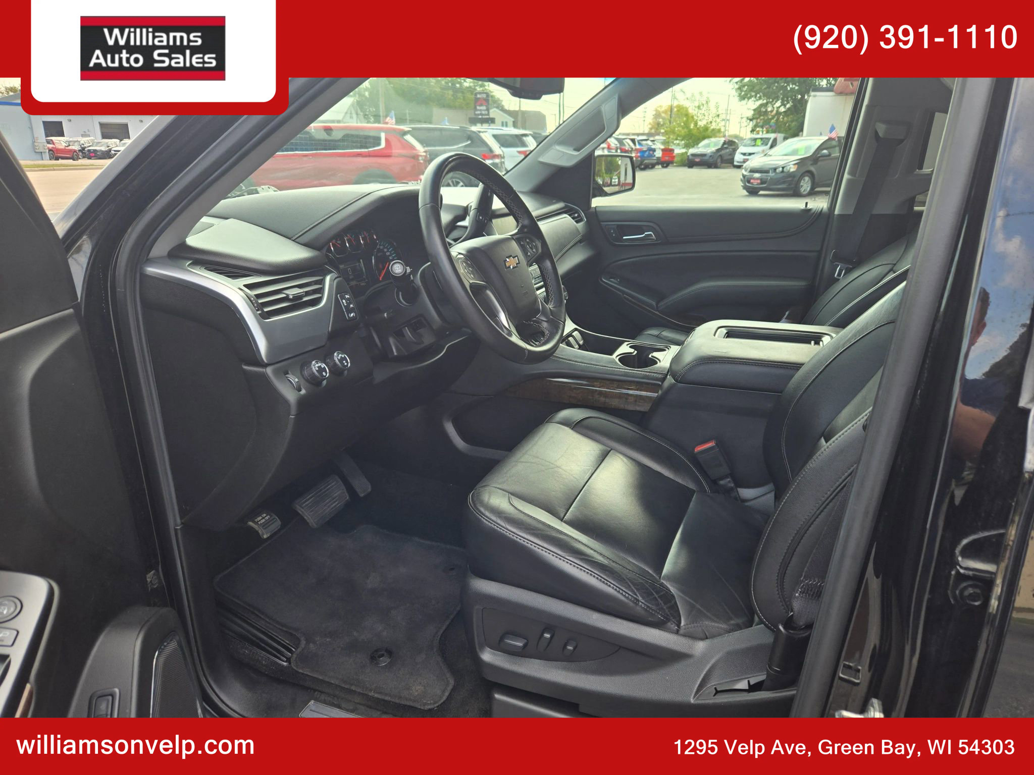 Used 2018 Chevrolet Suburban LT image 12