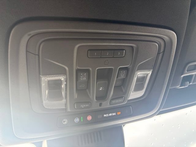 Used 2024 Chevrolet Silverado 2500 High Country w/ High Country Premium Package AWD/4WD image 36