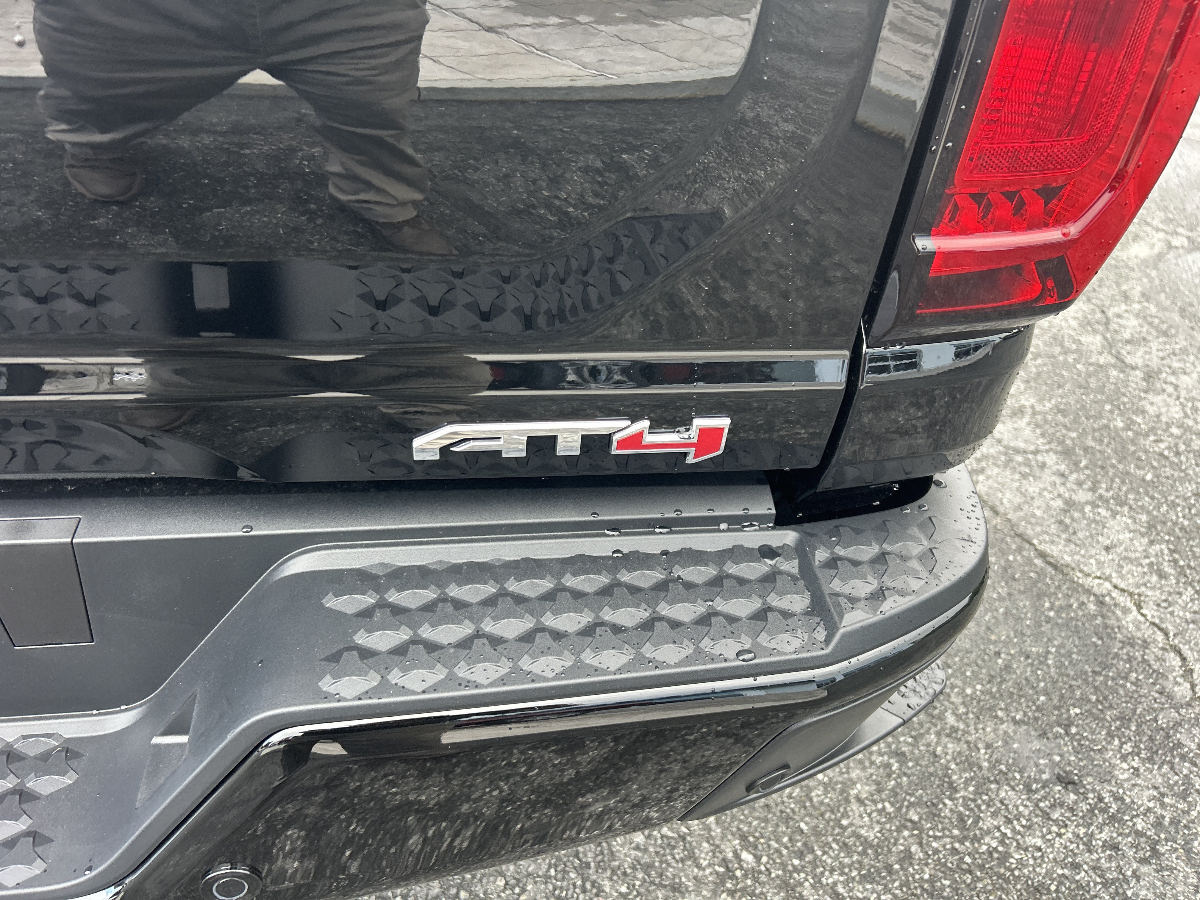 New 2026 GMC Canyon AT4 w/ Nightfall Essentials Package AWD/4WD image 9