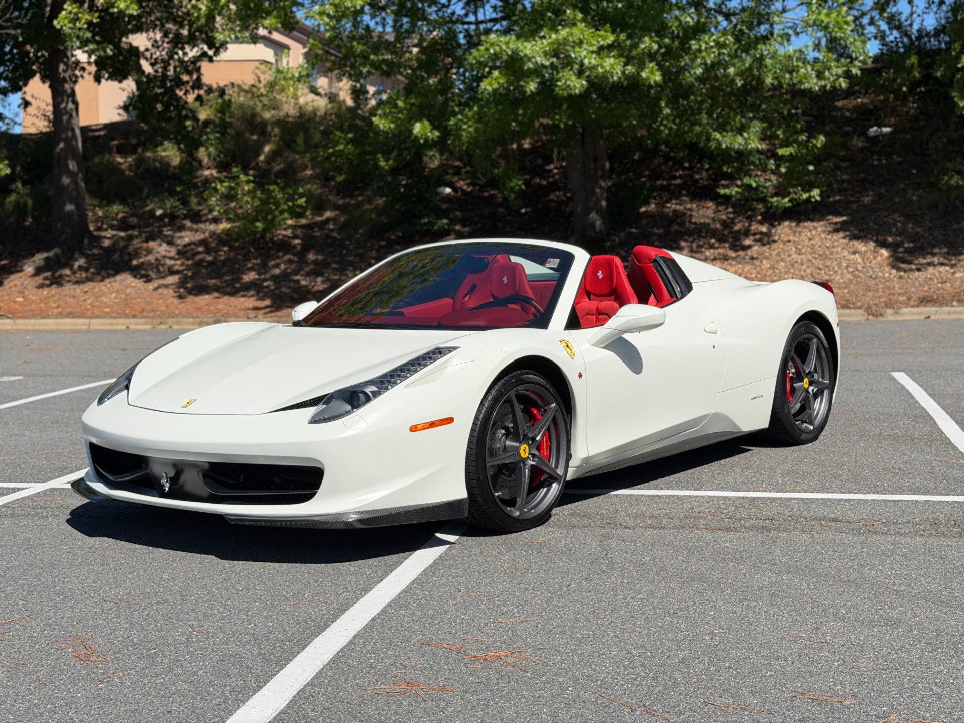 Used 2015 Ferrari 458 Spider RWD image 4