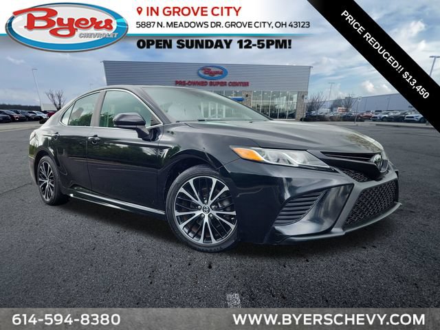 Used 2019 Toyota Camry SE w/ Carpet Mat Package FWD image 1