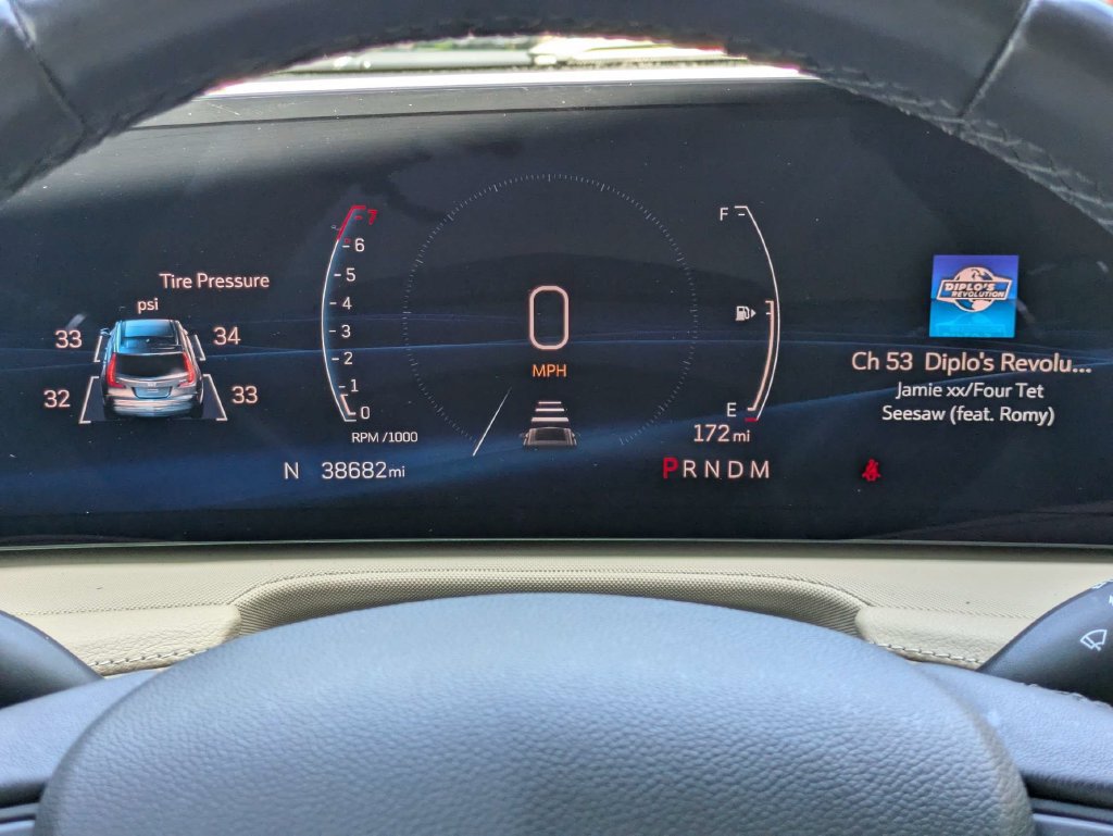 Certified 2024 Cadillac XT4 Luxury w/ Cold Weather Package FWD image 30