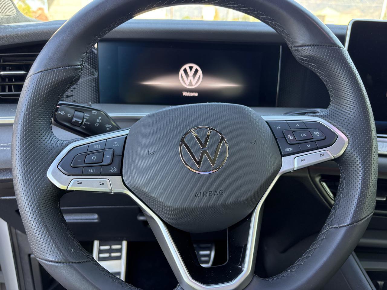 Used 2025 Volkswagen Tiguan SE R-Line AWD/4WD image 20