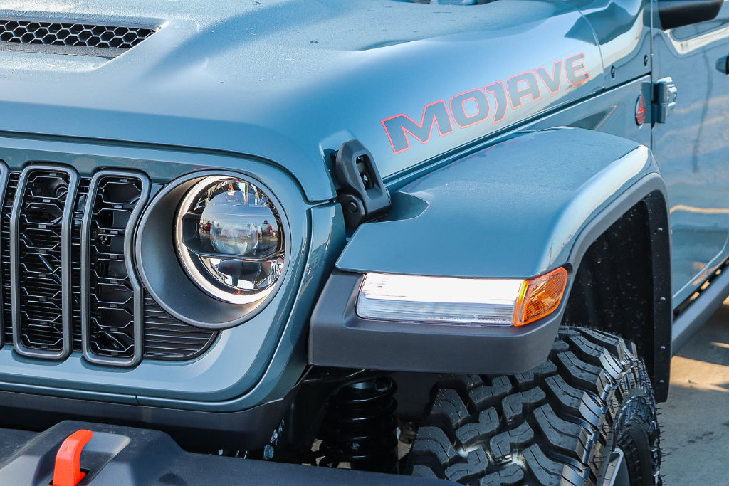New 2026 Jeep Gladiator Mojave AWD/4WD image 5