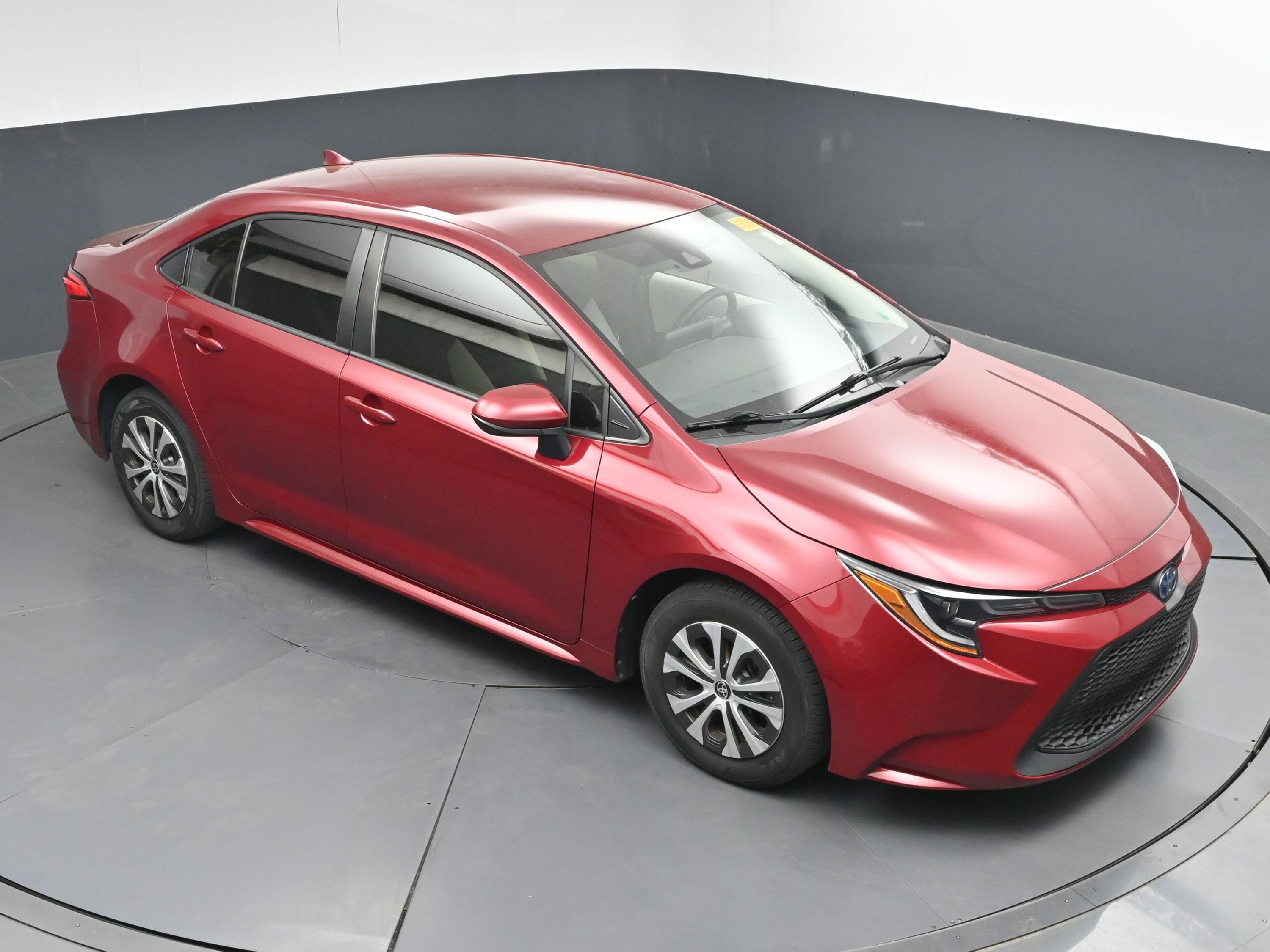 Used 2022 Toyota Corolla LE FWD image 31