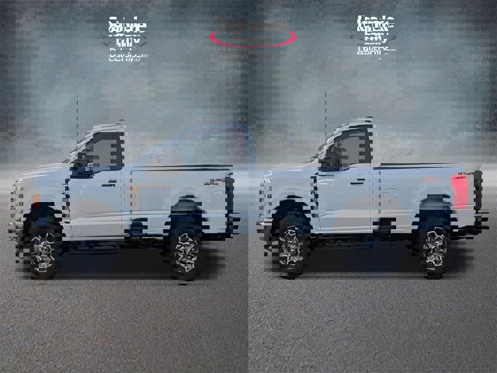 New 2025 Ford F350 XLT image 9