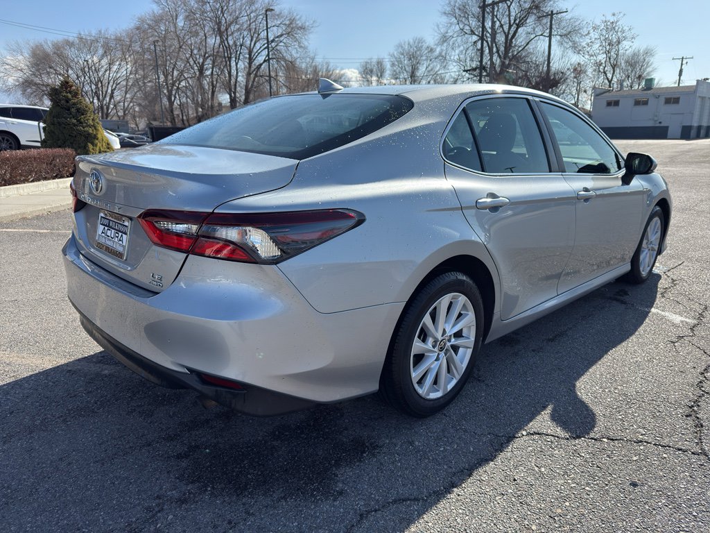 Used 2022 Toyota Camry LE image 7
