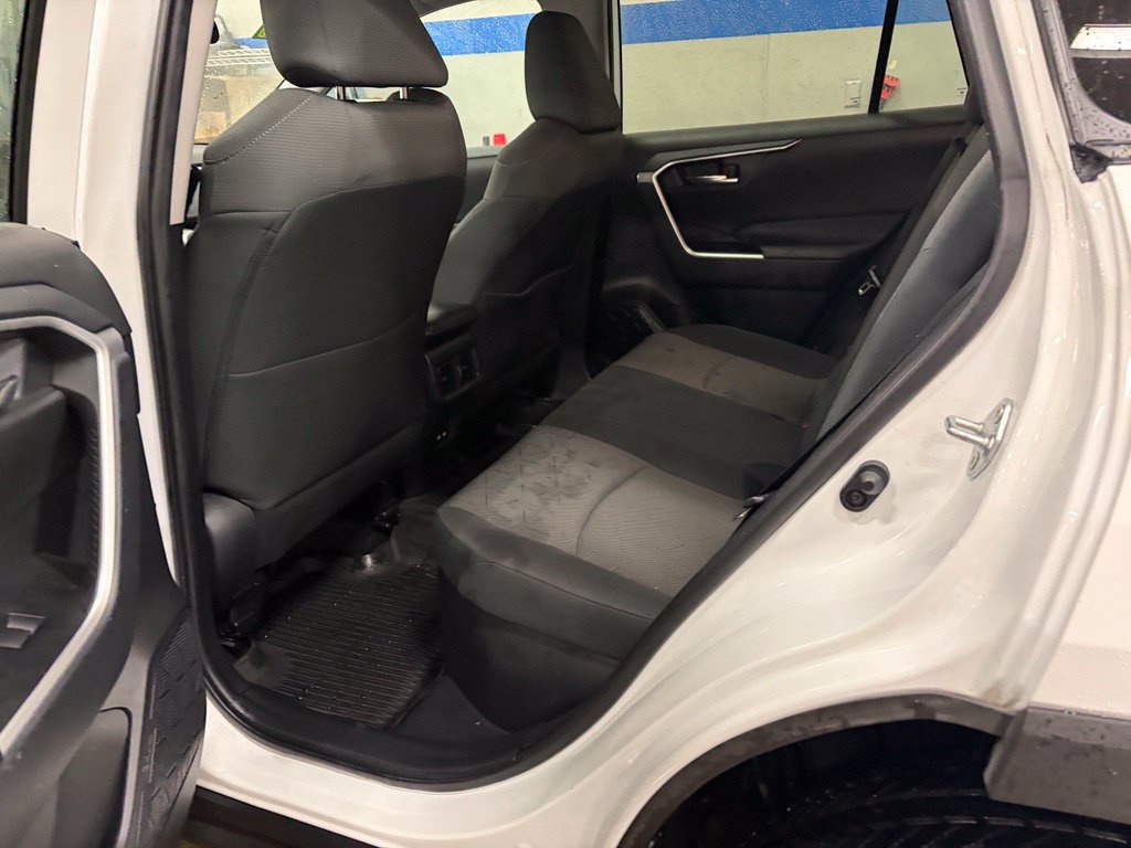 Used 2021 Toyota RAV4 XLE w/ Convenience Package AWD/4WD image 21