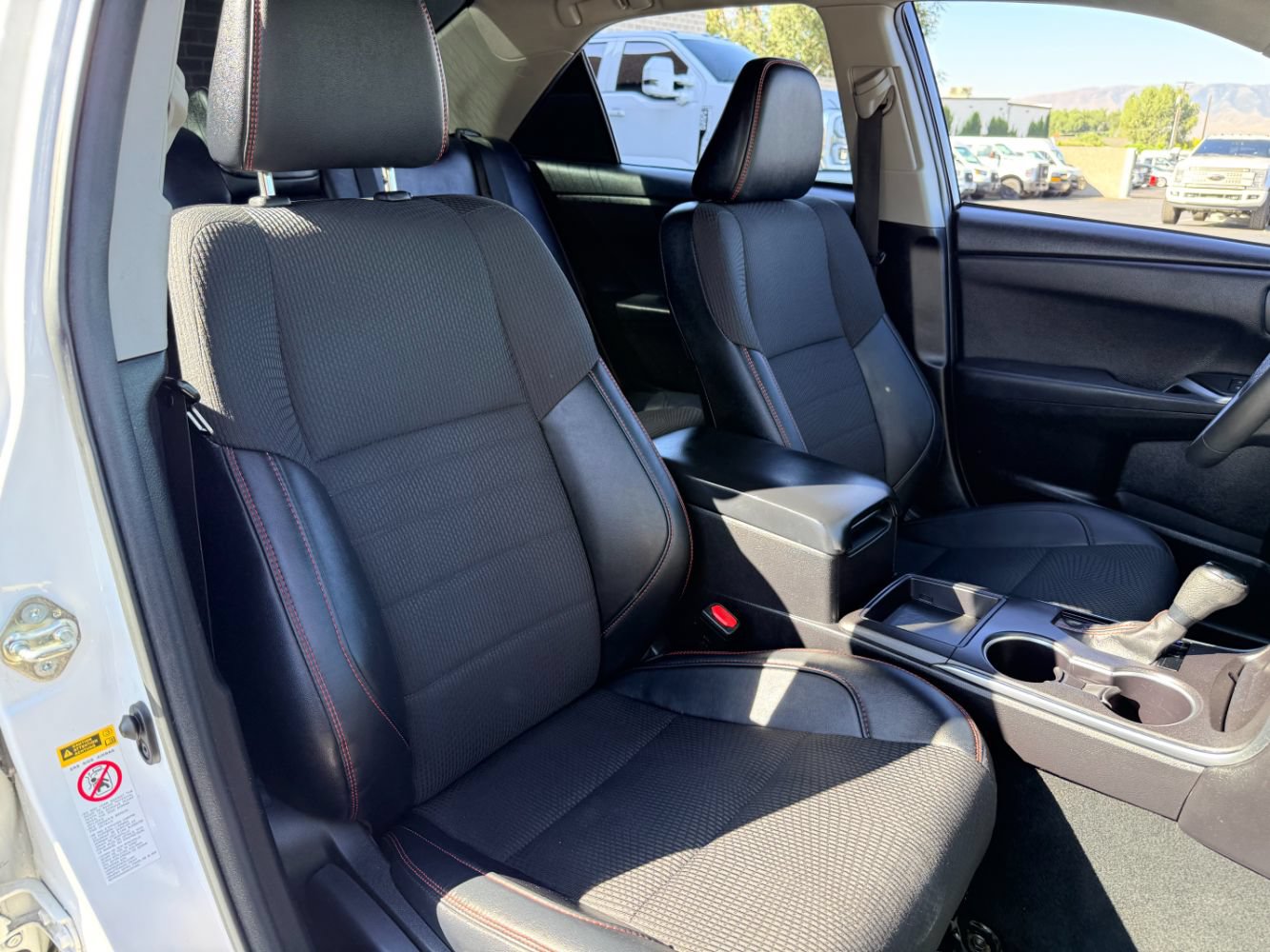 Used 2017 Toyota Camry SE w/ Moonroof Package FWD image 21