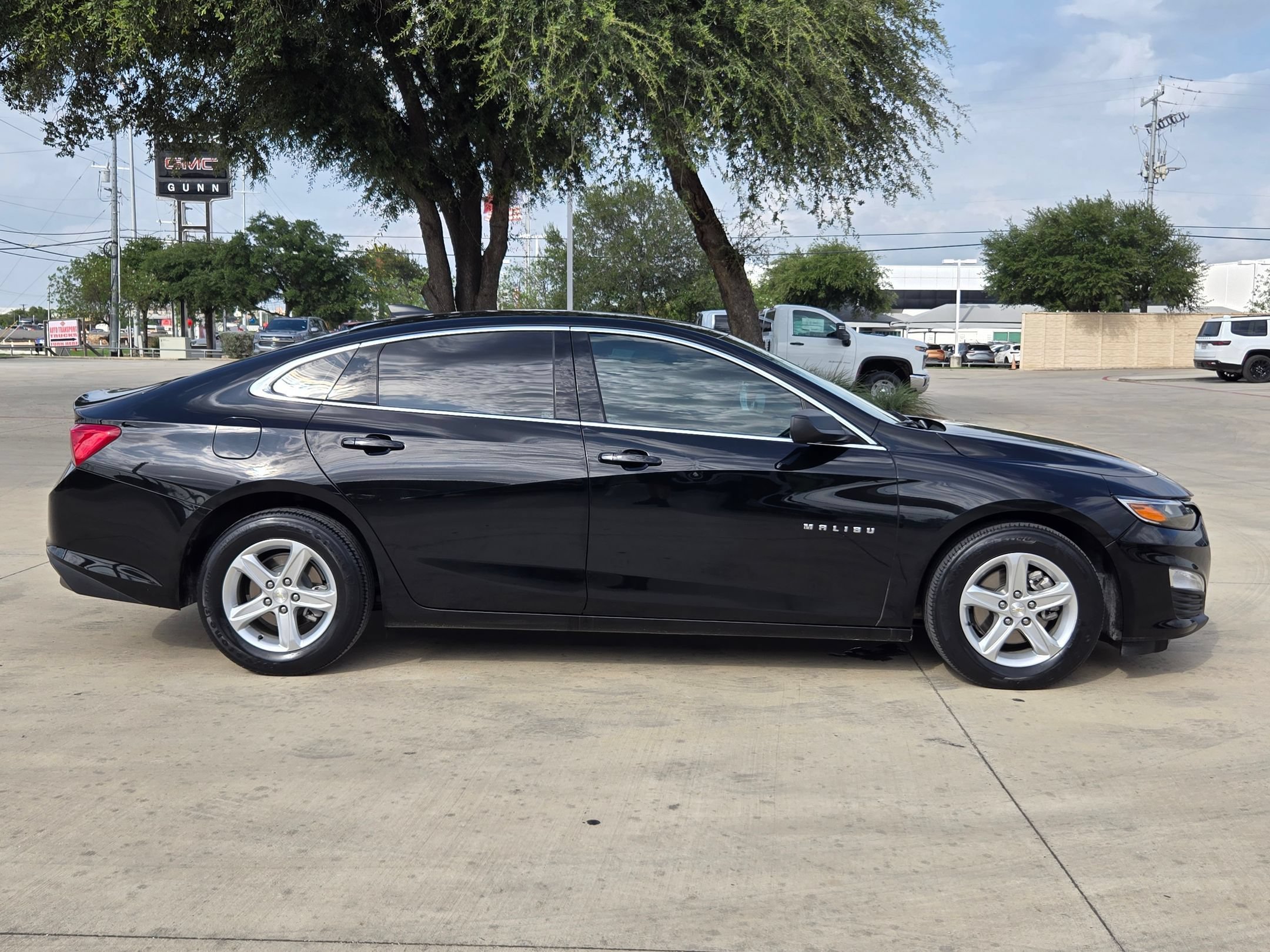 Certified 2022 Chevrolet Malibu LS w/ LPO, Convenience Package 1 FWD image 8