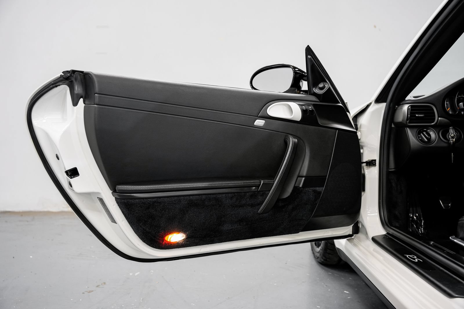 Used 2007 Porsche 911 GT3 RS RWD image 21