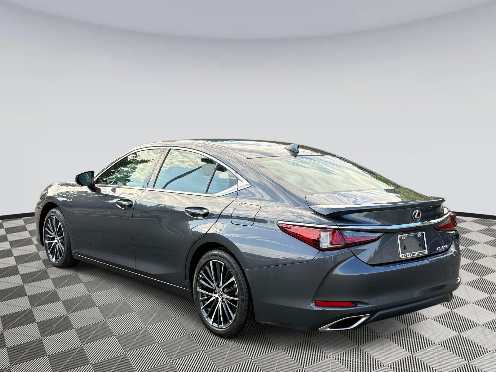 Used 2025 Lexus ES 350 w/ Premium Package FWD image 4