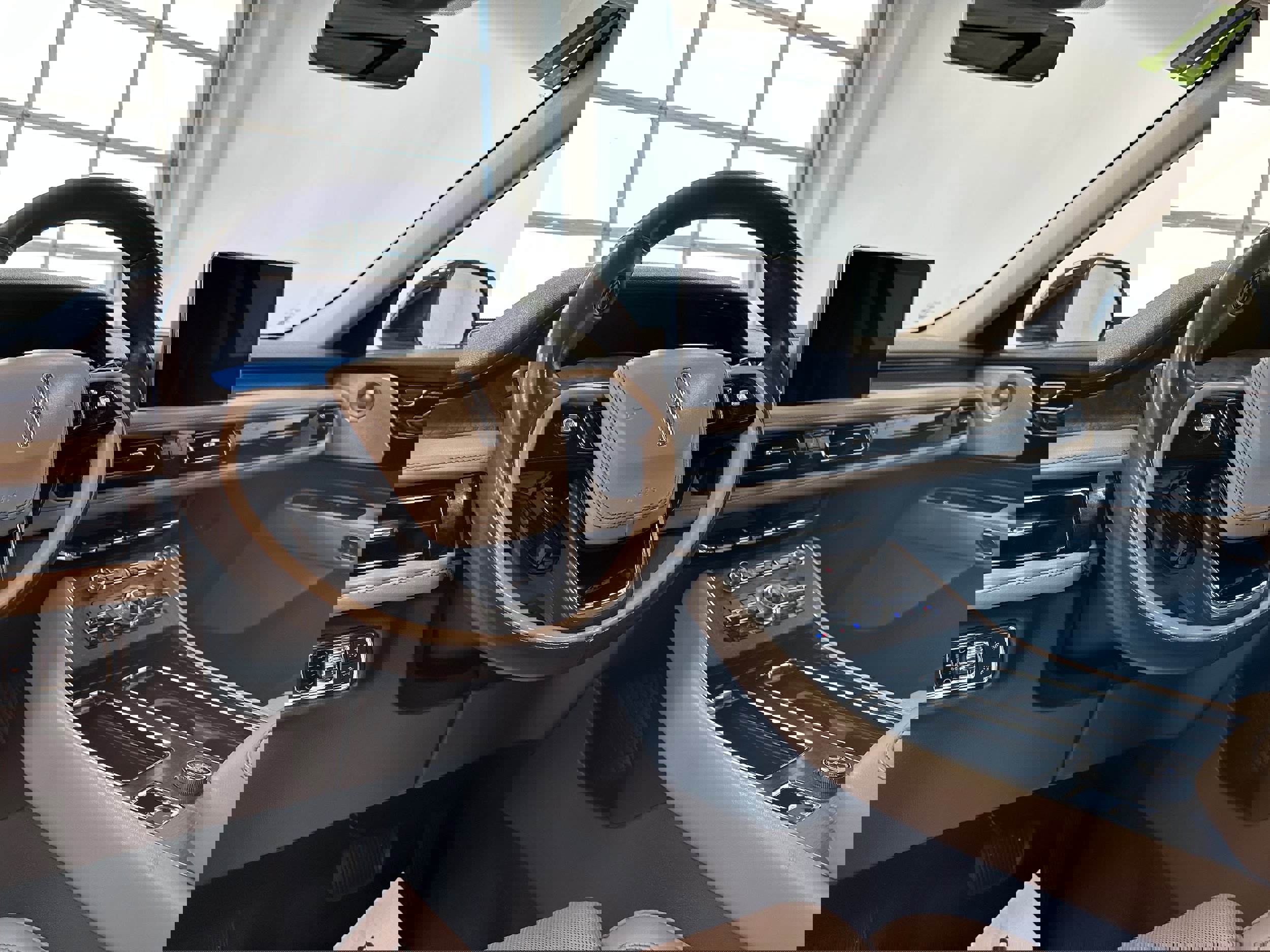 Used 2021 Lincoln Aviator Reserve w/ Equipment Group 202A image 10