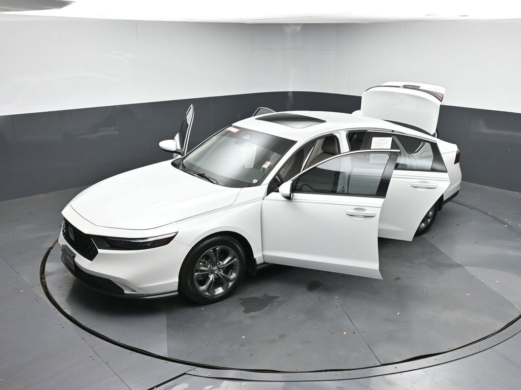 Used 2023 Honda Accord EX image 45