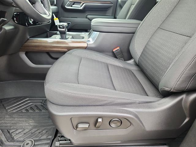 Used 2024 Chevrolet Silverado 1500 LT Trail Boss w/ Protection Package image 9