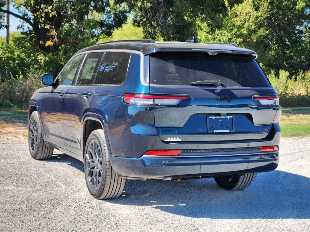 New 2027 Jeep Grand Cherokee L Summit w/ Obsidian Package AWD/4WD image 3