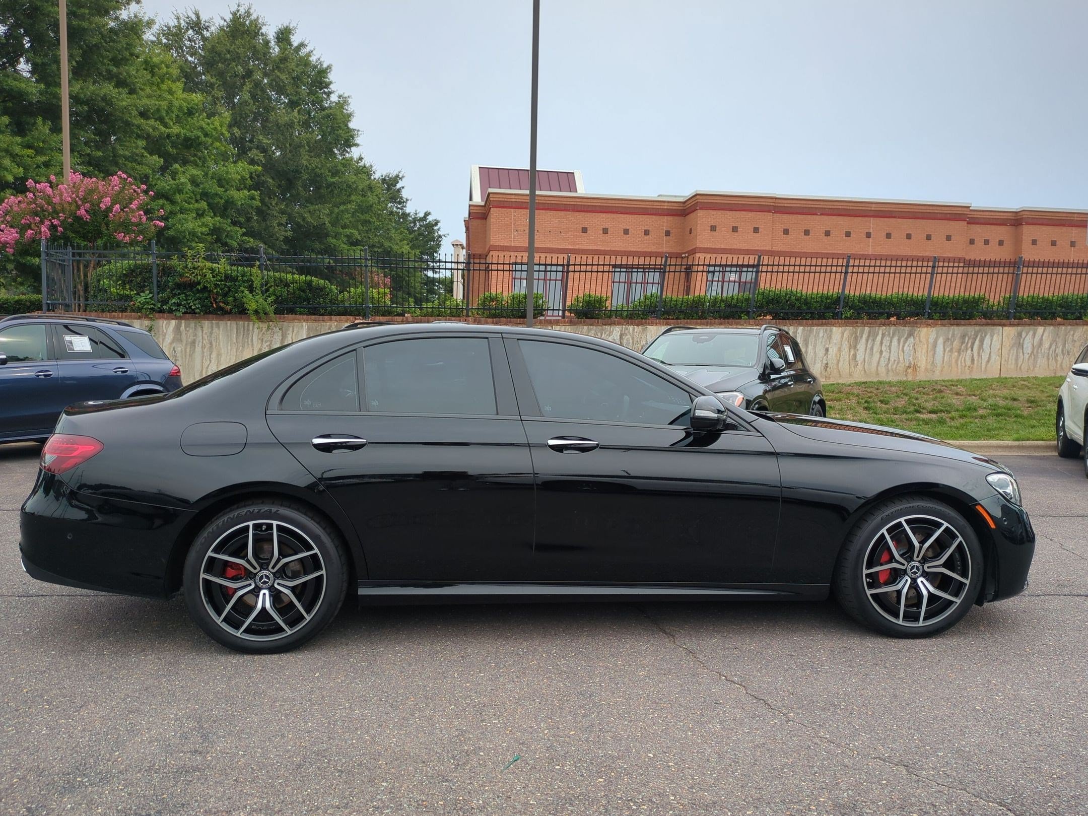 Used 2023 Mercedes-Benz E 350 Sedan image 2