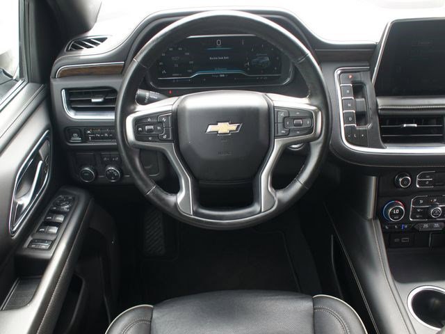 Used 2023 Chevrolet Suburban Premier image 5