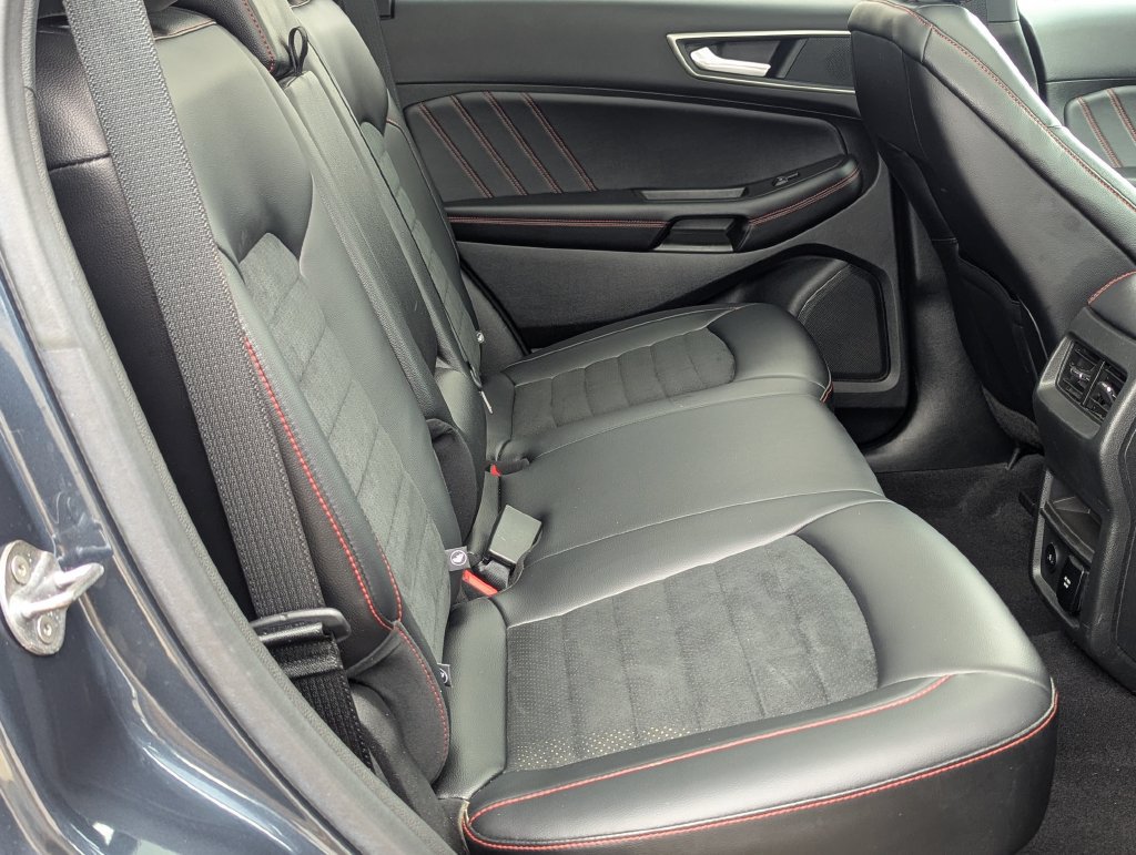 Used 2023 Ford Edge ST-Line AWD/4WD image 25