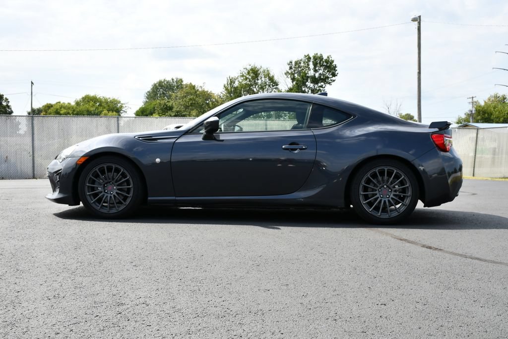 Used 2019 Toyota 86 RWD image 4