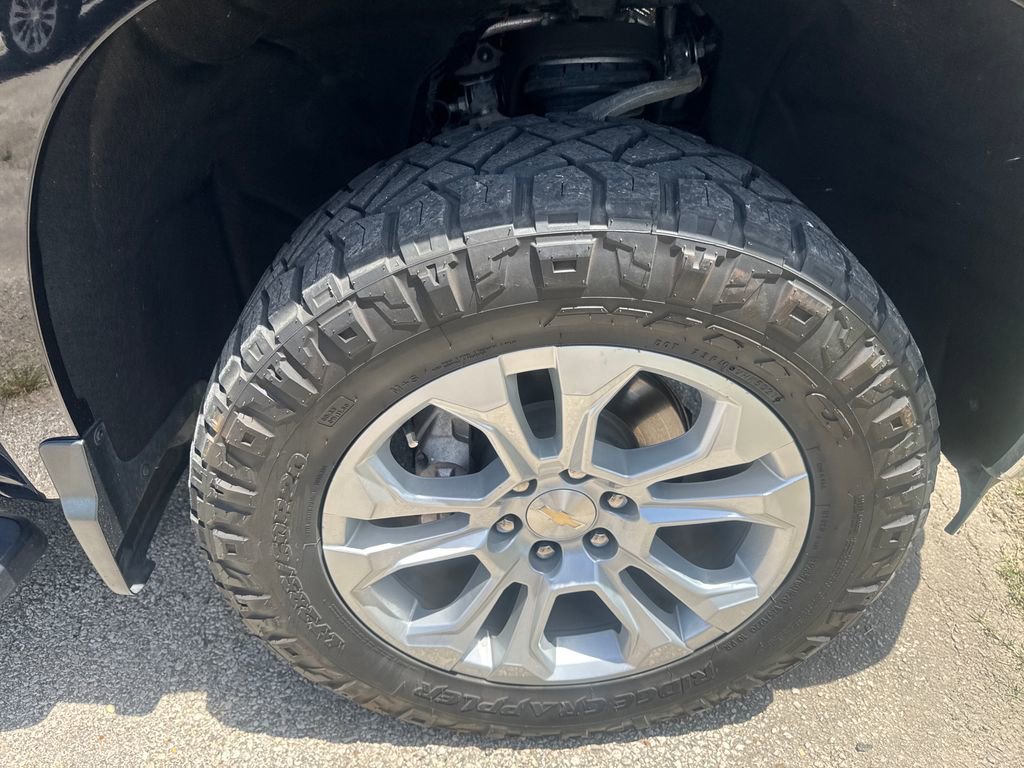 Used 2023 Chevrolet Silverado 1500 LTZ AWD/4WD image 8