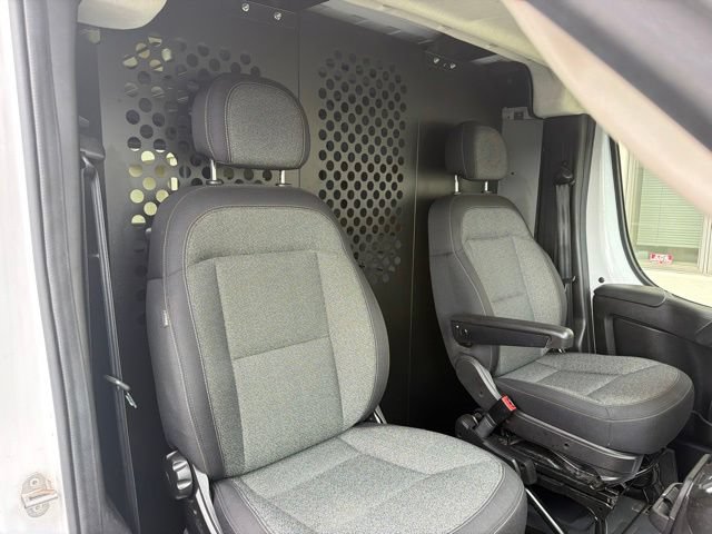 Used 2025 RAM ProMaster 2500 w/ U-Haul Equipment Group FWD image 4