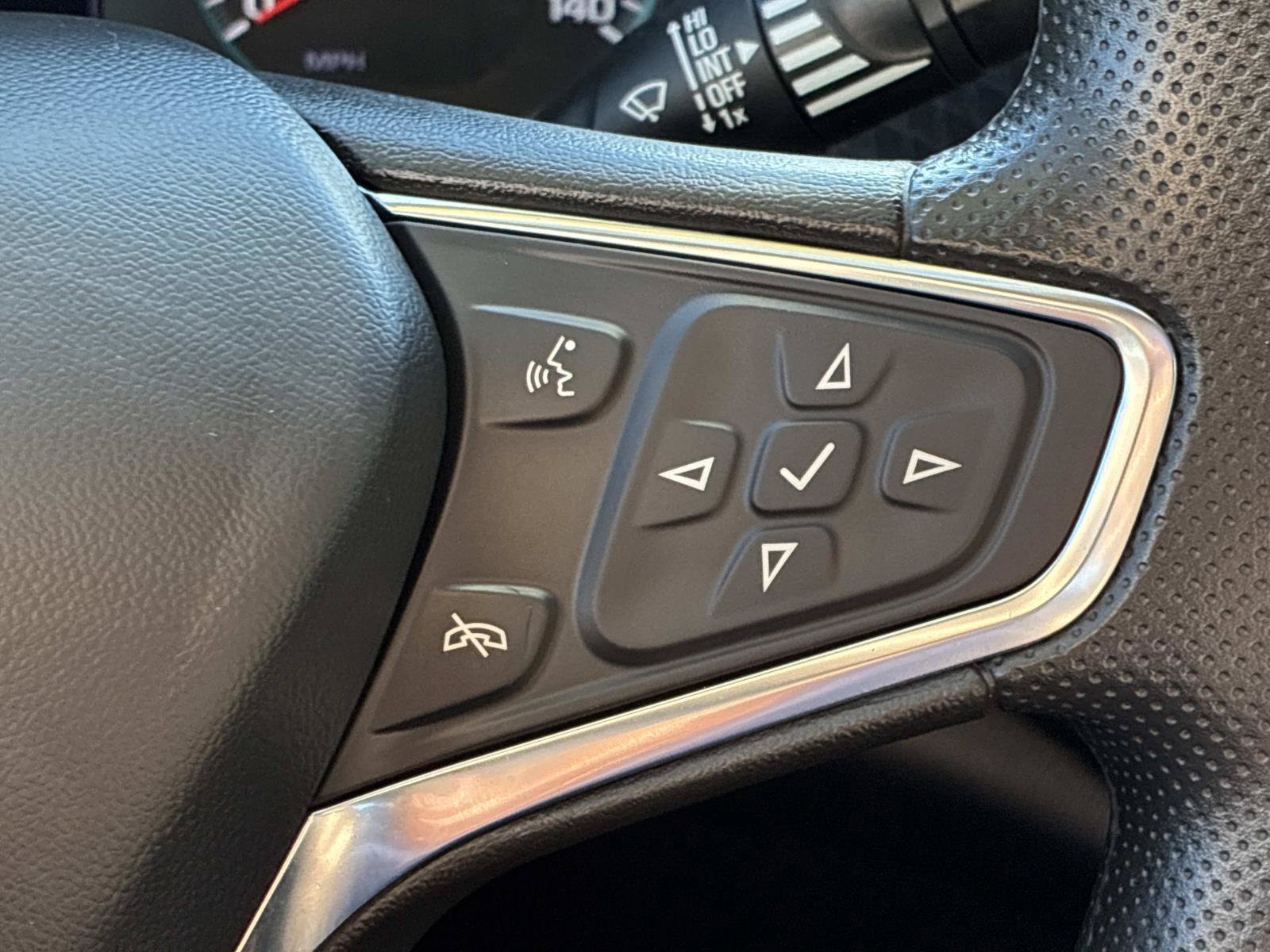 Used 2023 Chevrolet Malibu LT FWD image 26