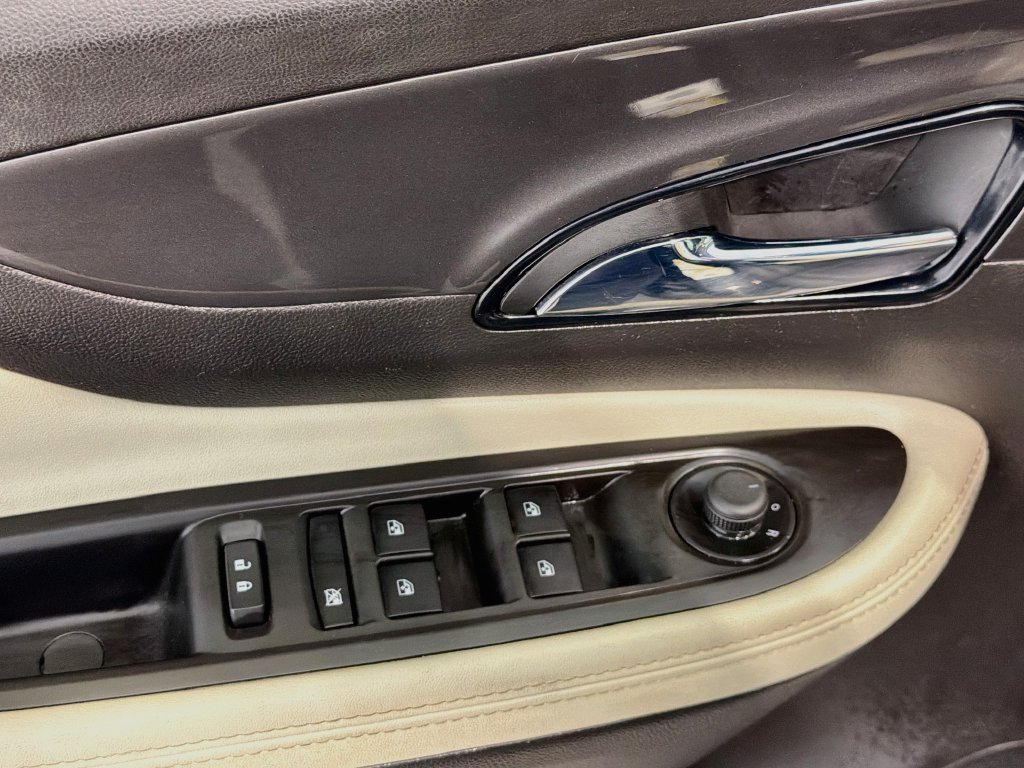 Used 2020 Buick Encore Preferred FWD image 16