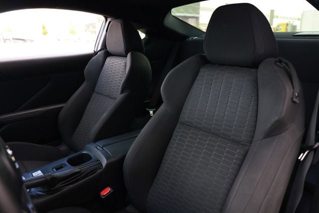 Used 2023 Toyota GR86 RWD image 9