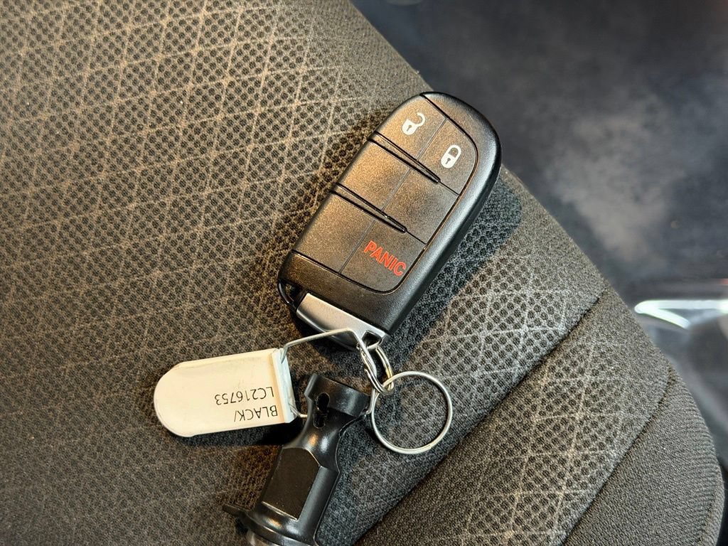 Used 2020 Jeep Grand Cherokee Laredo AWD/4WD image 20