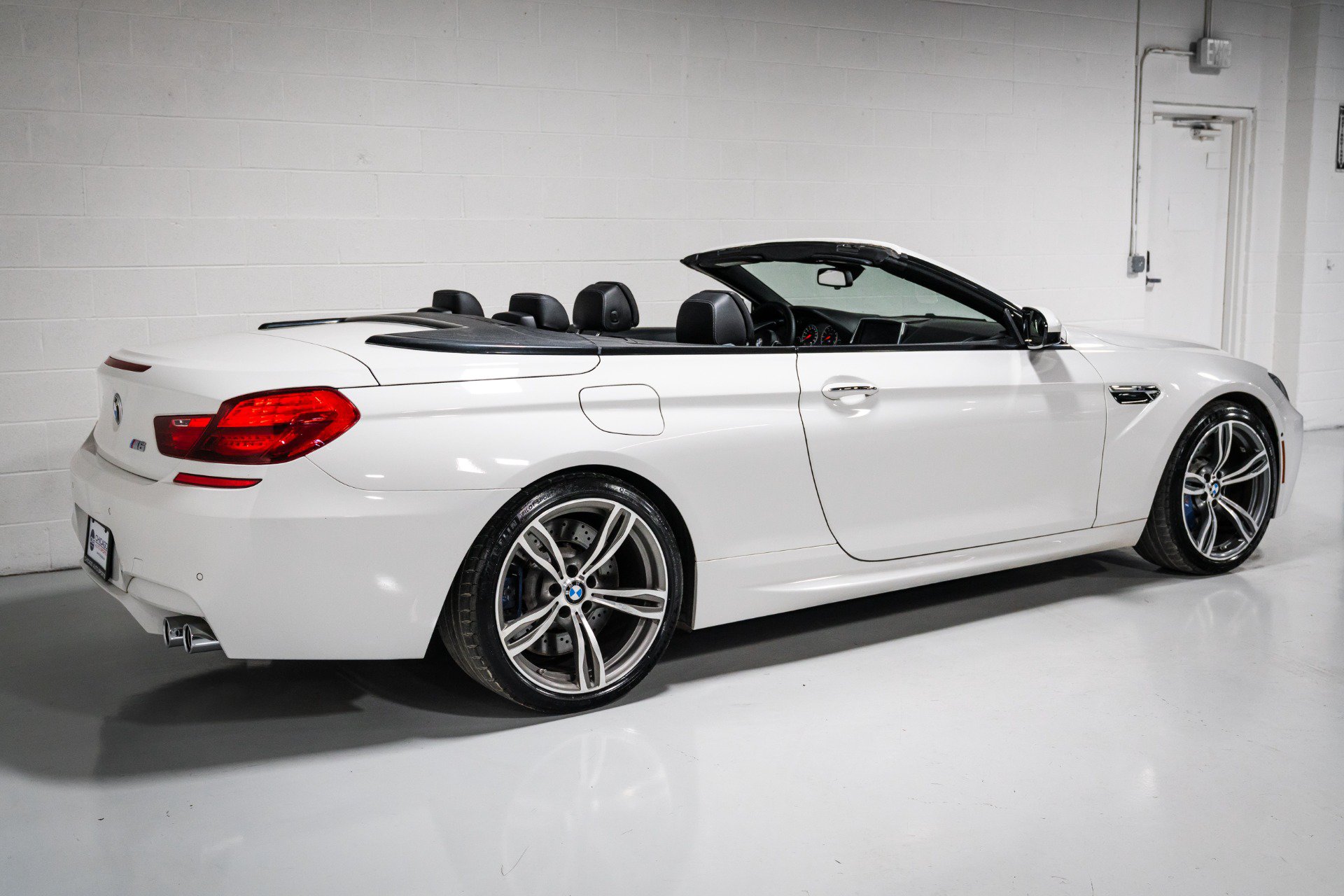 Used 2013 BMW M6 Convertible RWD image 3