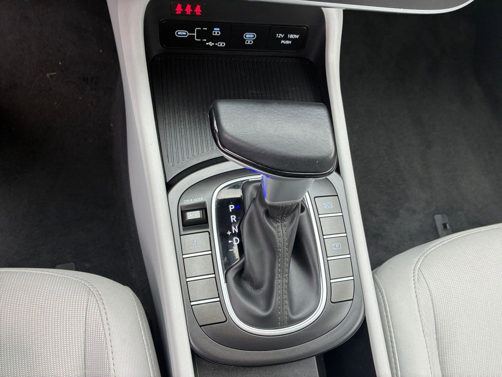 Used 2025 Hyundai Kona SEL image 41