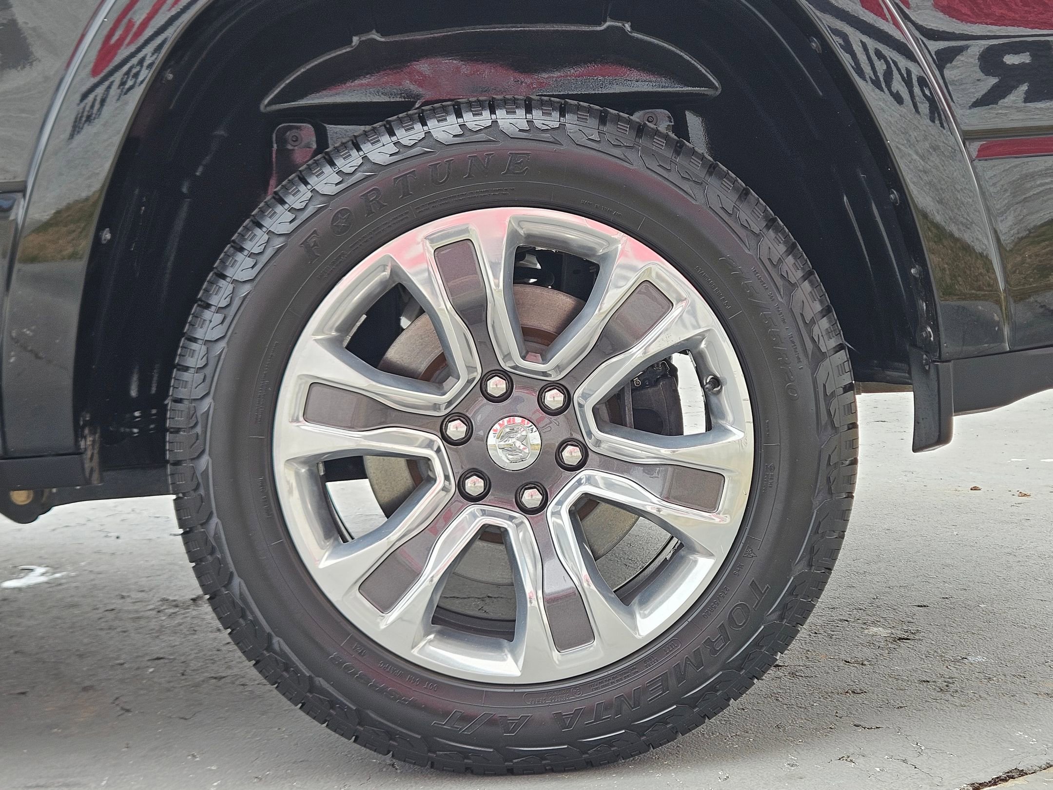 Used 2019 RAM 1500 Laramie image 28