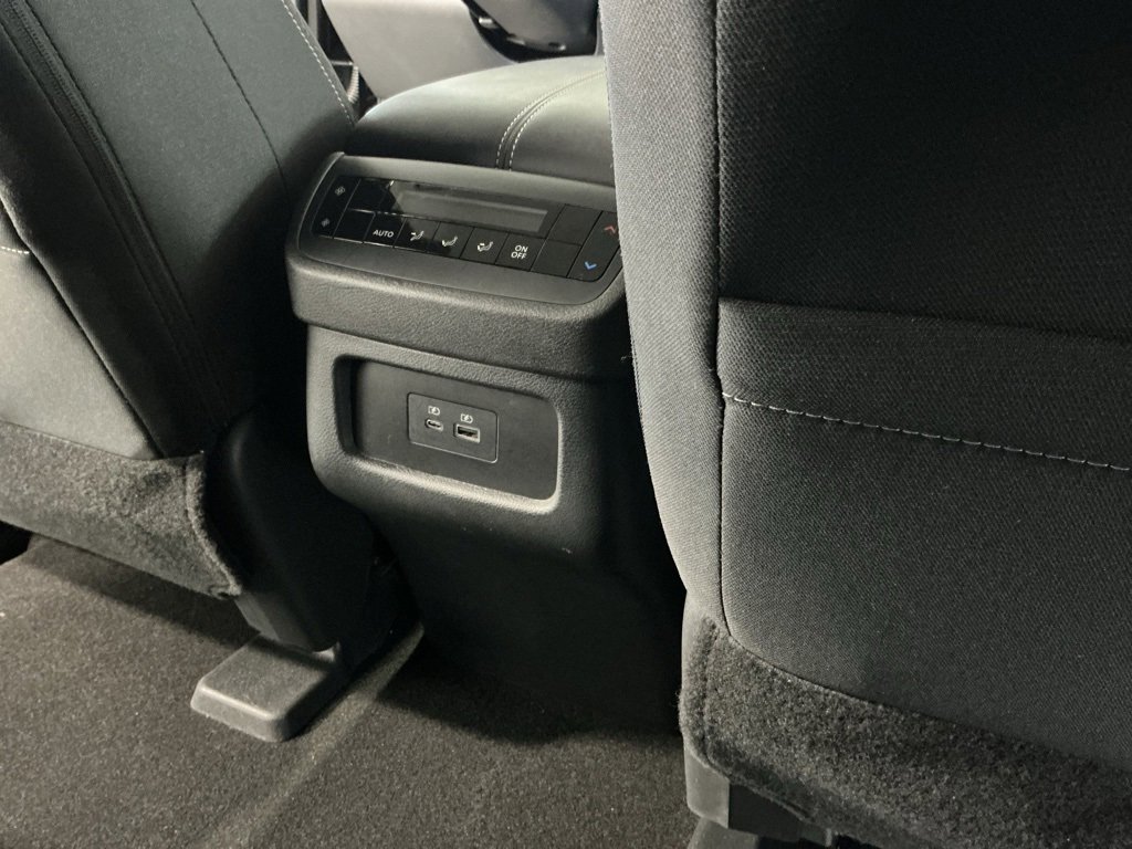 Used 2025 Nissan Pathfinder SV image 20