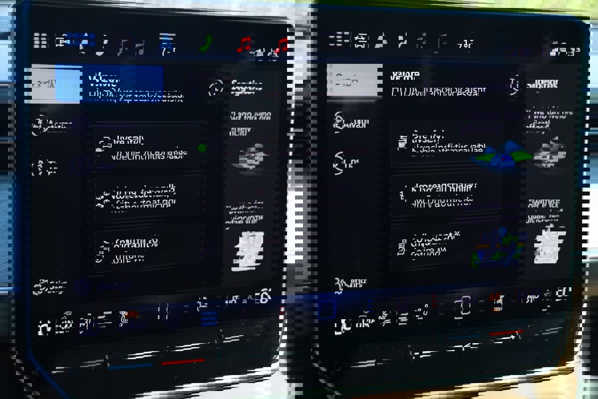 Used 2025 Volkswagen ID. Buzz Pro S image 59