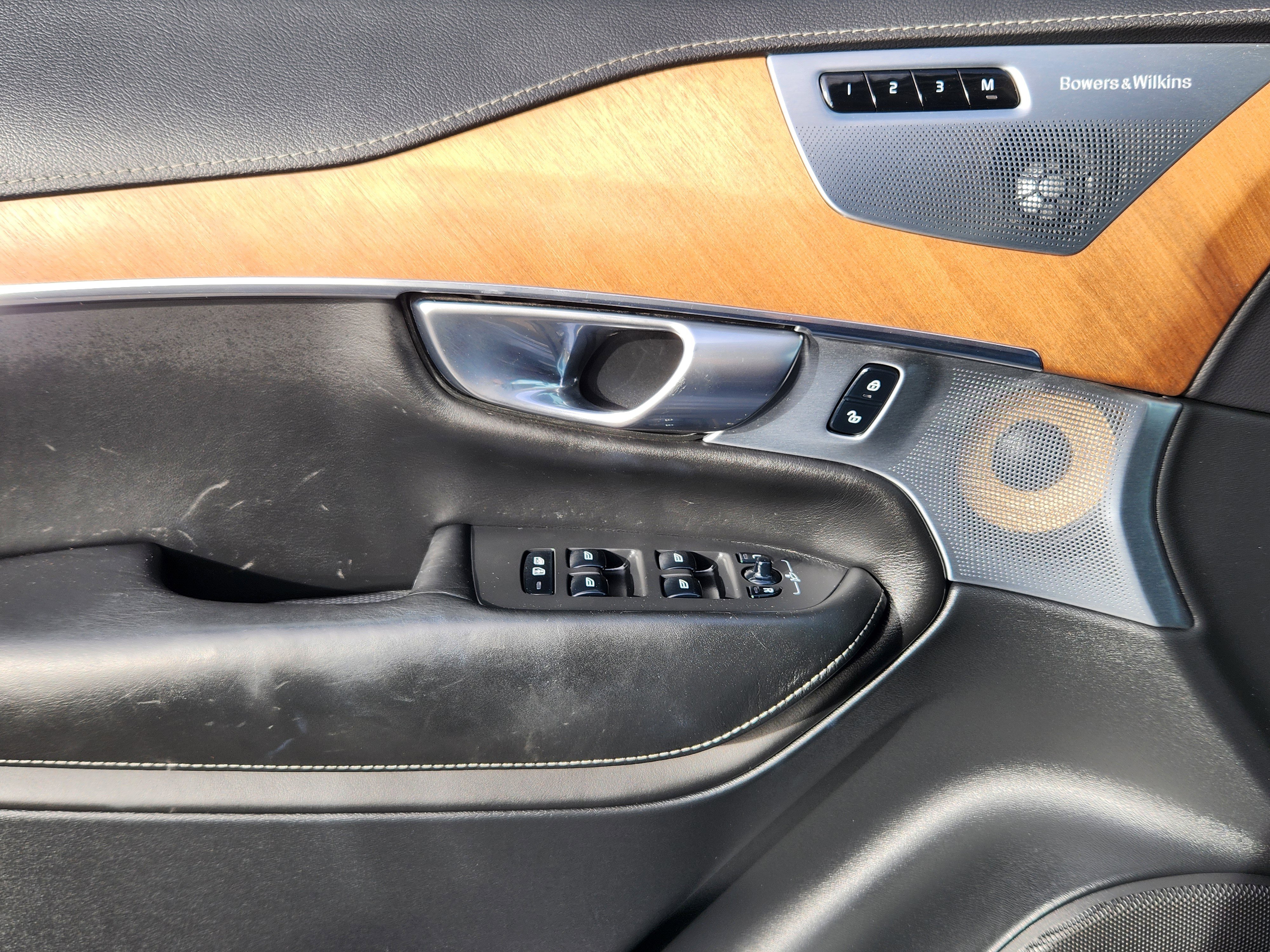 Used 2018 Volvo XC90 T6 Inscription w/ Convenience Package image 13