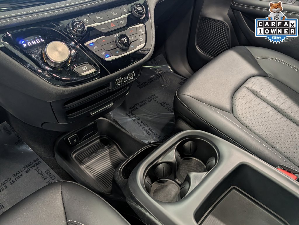 Used 2025 Chrysler Pacifica Select FWD image 15