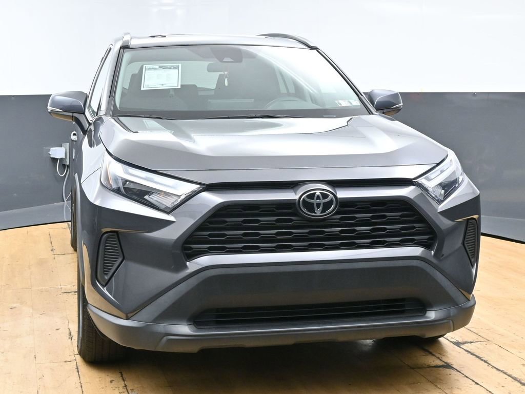 Used 2024 Toyota RAV4 XLE w/ Convenience Package FWD image 4