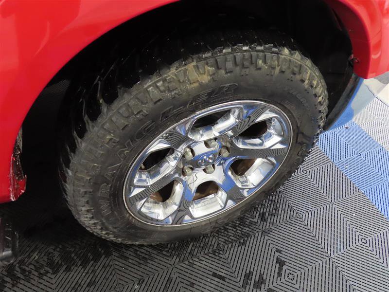 Used 2015 RAM 1500 Laramie w/ Convenience Group image 9